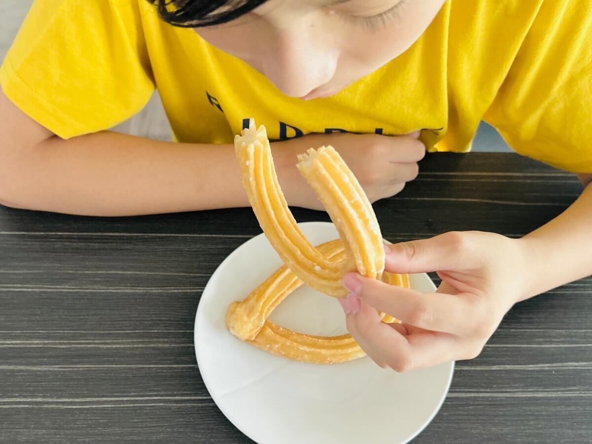 ド定番の大人気商品「ハニーチュロ」