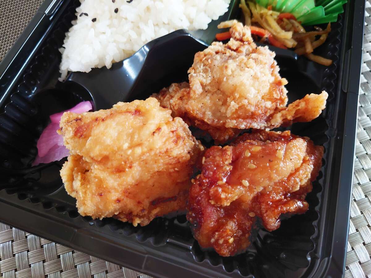 「とり多津」の唐揚げとお弁当