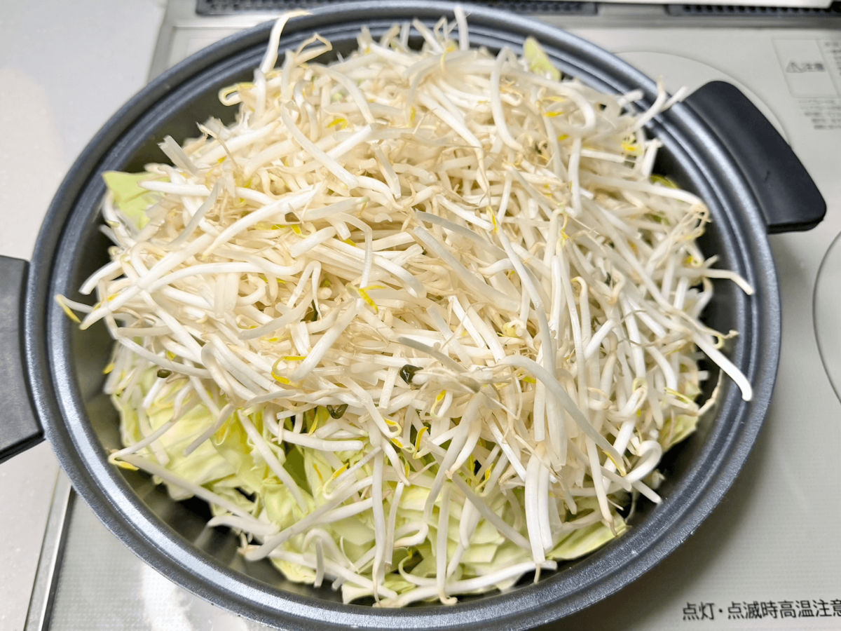 リュウジさん「二郎系肉野菜鍋」のレシピ