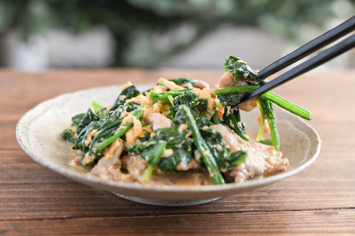 ミツカン「豚肉とほうれん草のとろたまバタぽん炒め」