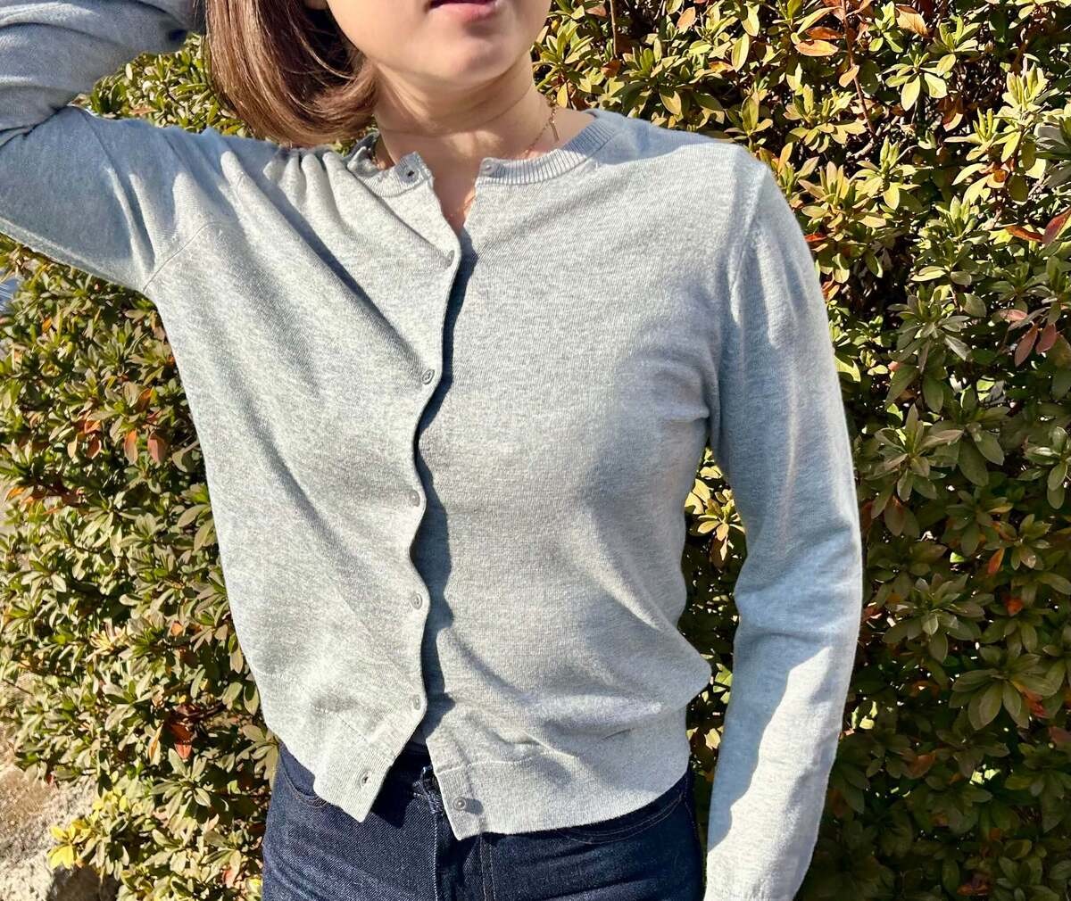 ユニクロの「UVカットクルーネックカーディガン」