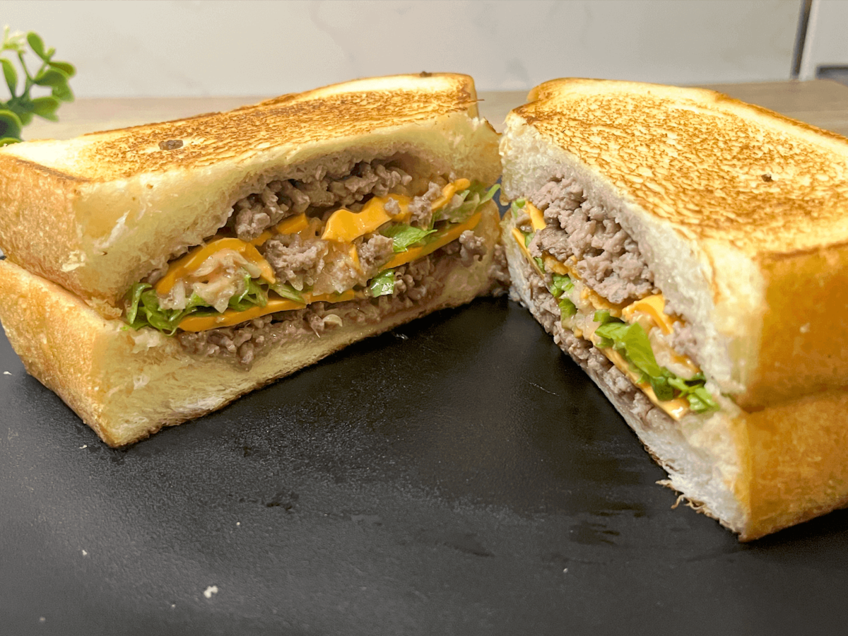 おうちごはんせいさくぶさん「おうちで再現可能！ビッグマック風」