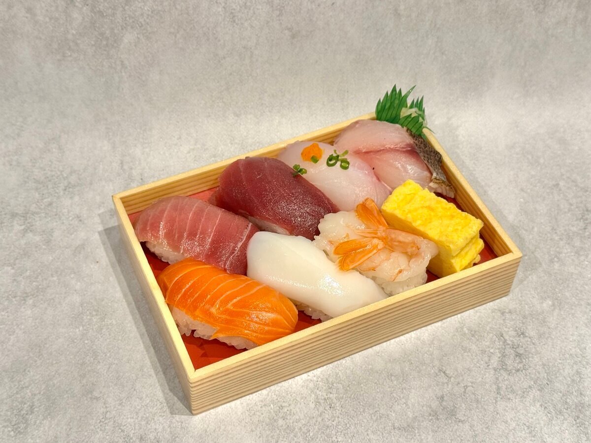 スーパーのお寿司をまるで寿司屋の本格寿司に!裏ワザ実践