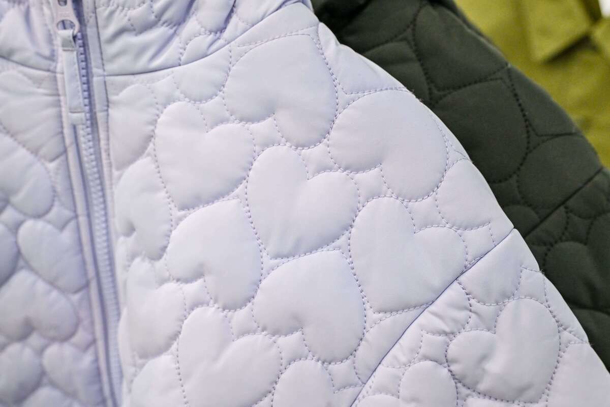 GU「ウォームパデット」のキッズアウター