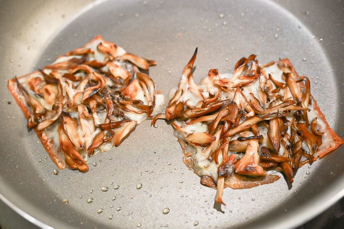 「まいたけチーズせんべい」