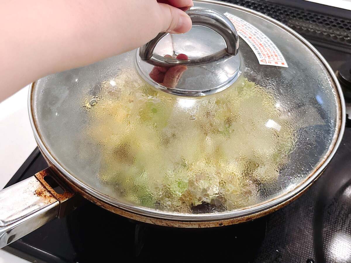 辻󠄀調理師専門学校監修「キャベツと挽き肉のオムレツ」