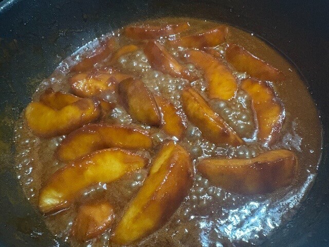 人気ベーグル屋さん直伝「りんごのキャラメル煮」