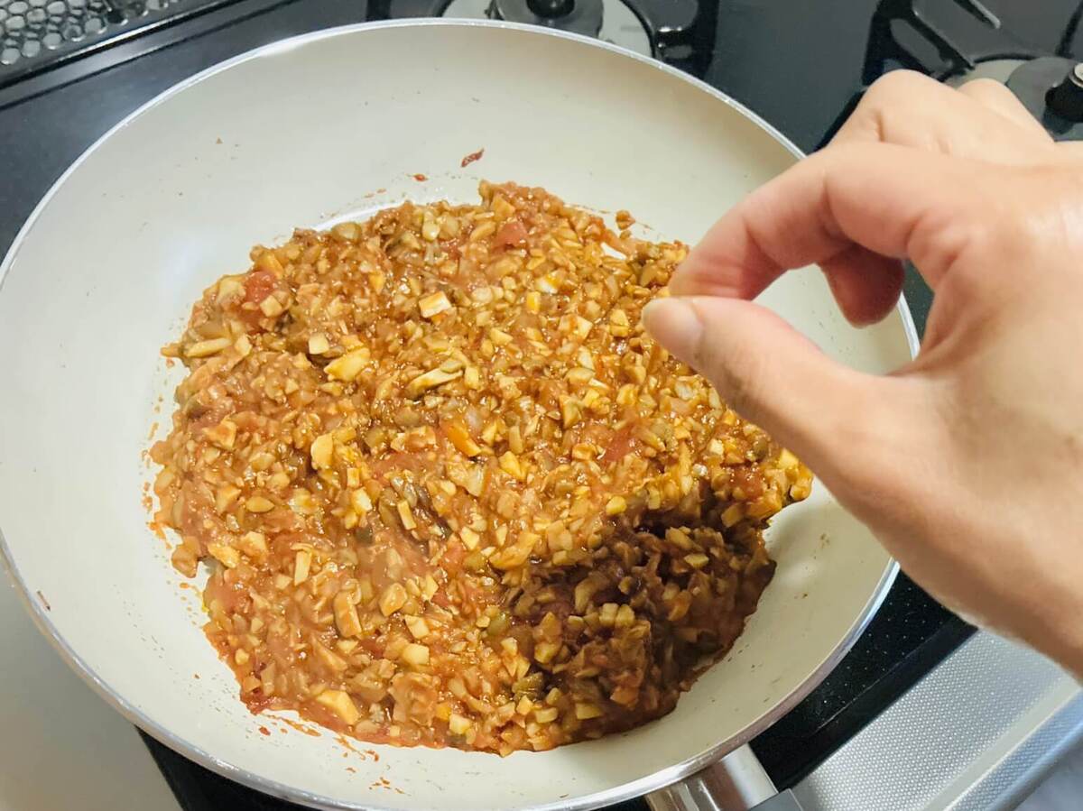 パパイズムさん「きのこで作るミートじゃないソース」