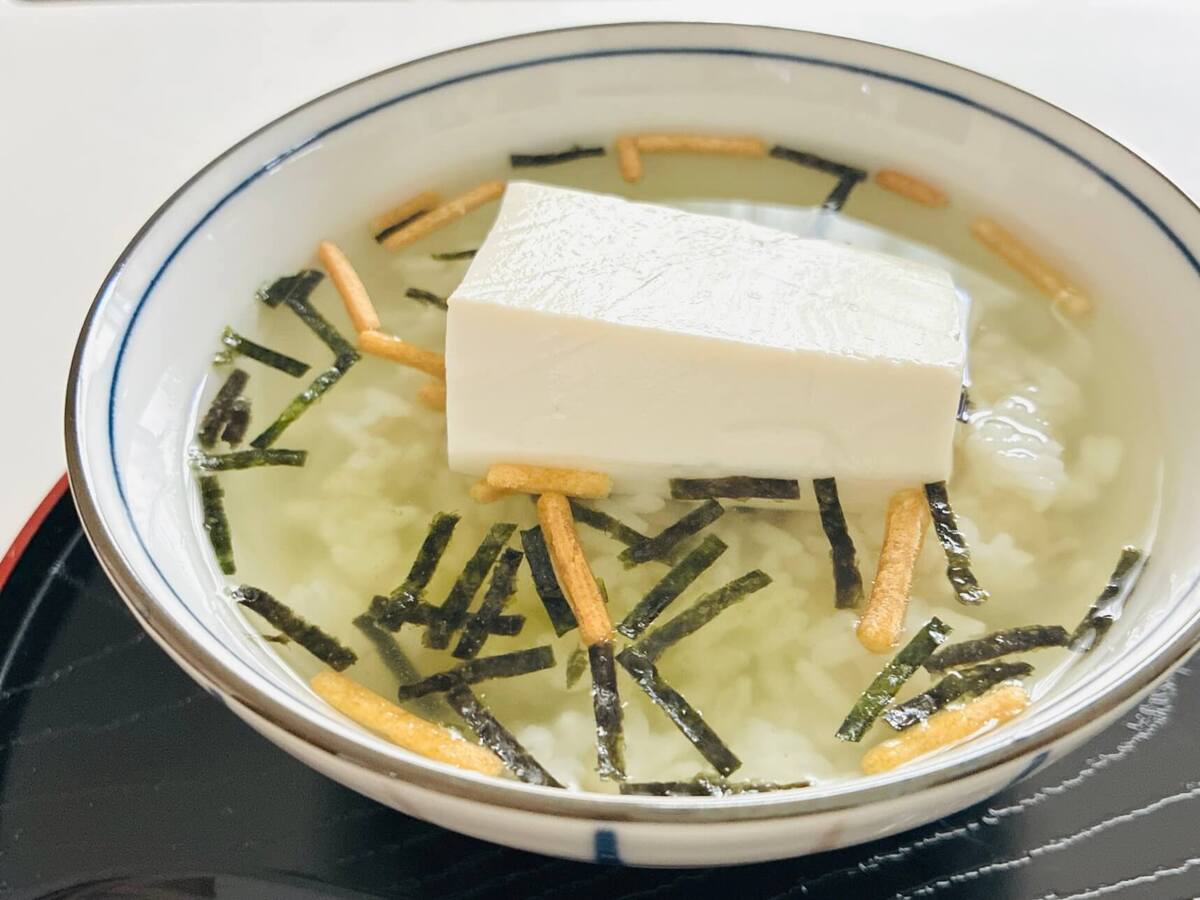 永谷園公式レシピ「冷やっこ茶づけ」