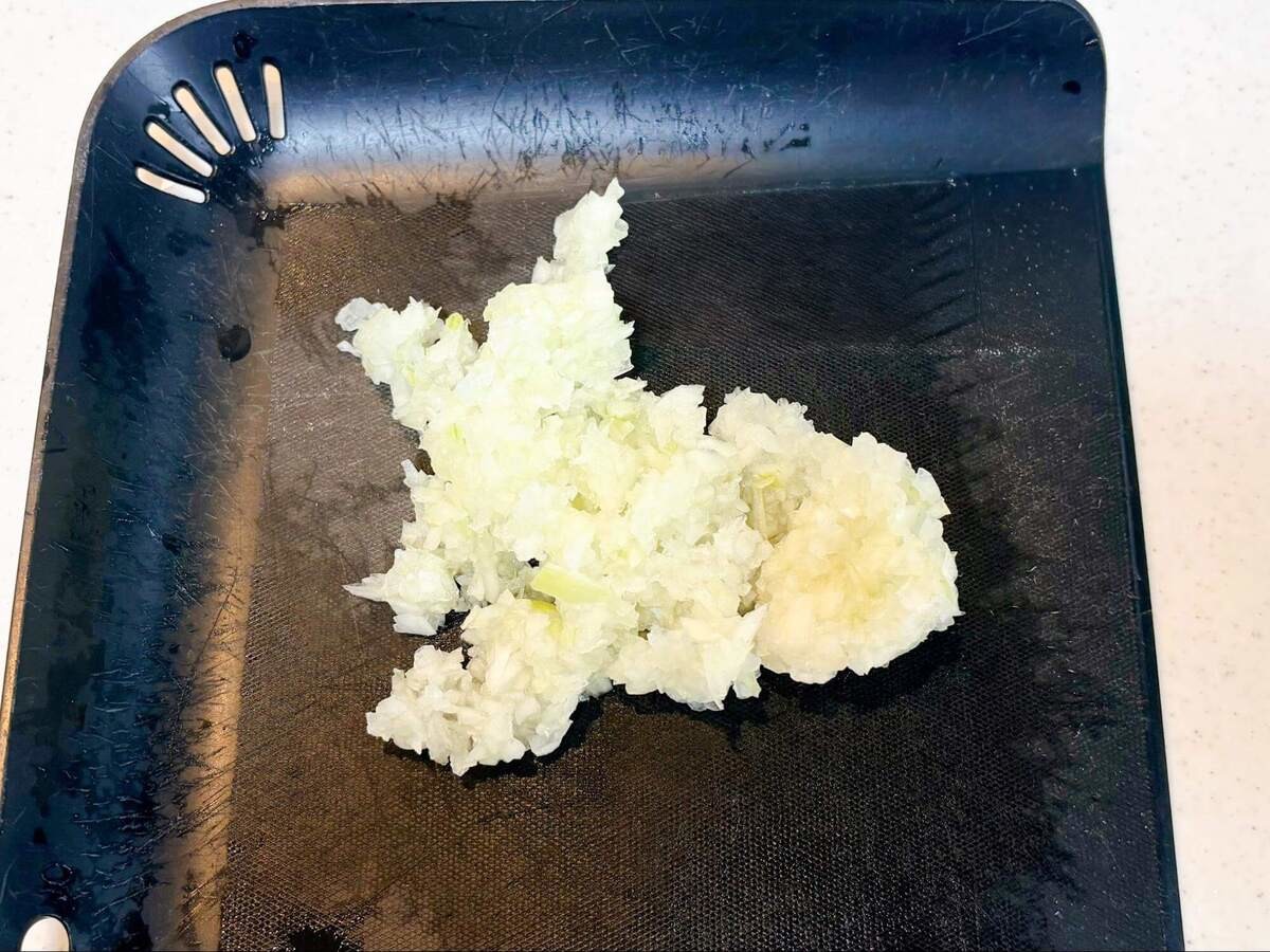 松山ケンイチさん「自家製トマトソースのハンバーグ」