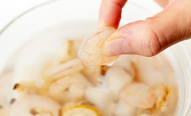 シーフードミックスの解凍方法は「塩水」が正解！