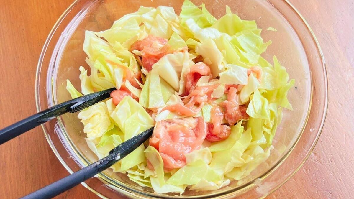 「豚こまキャベツの中華炒め風」