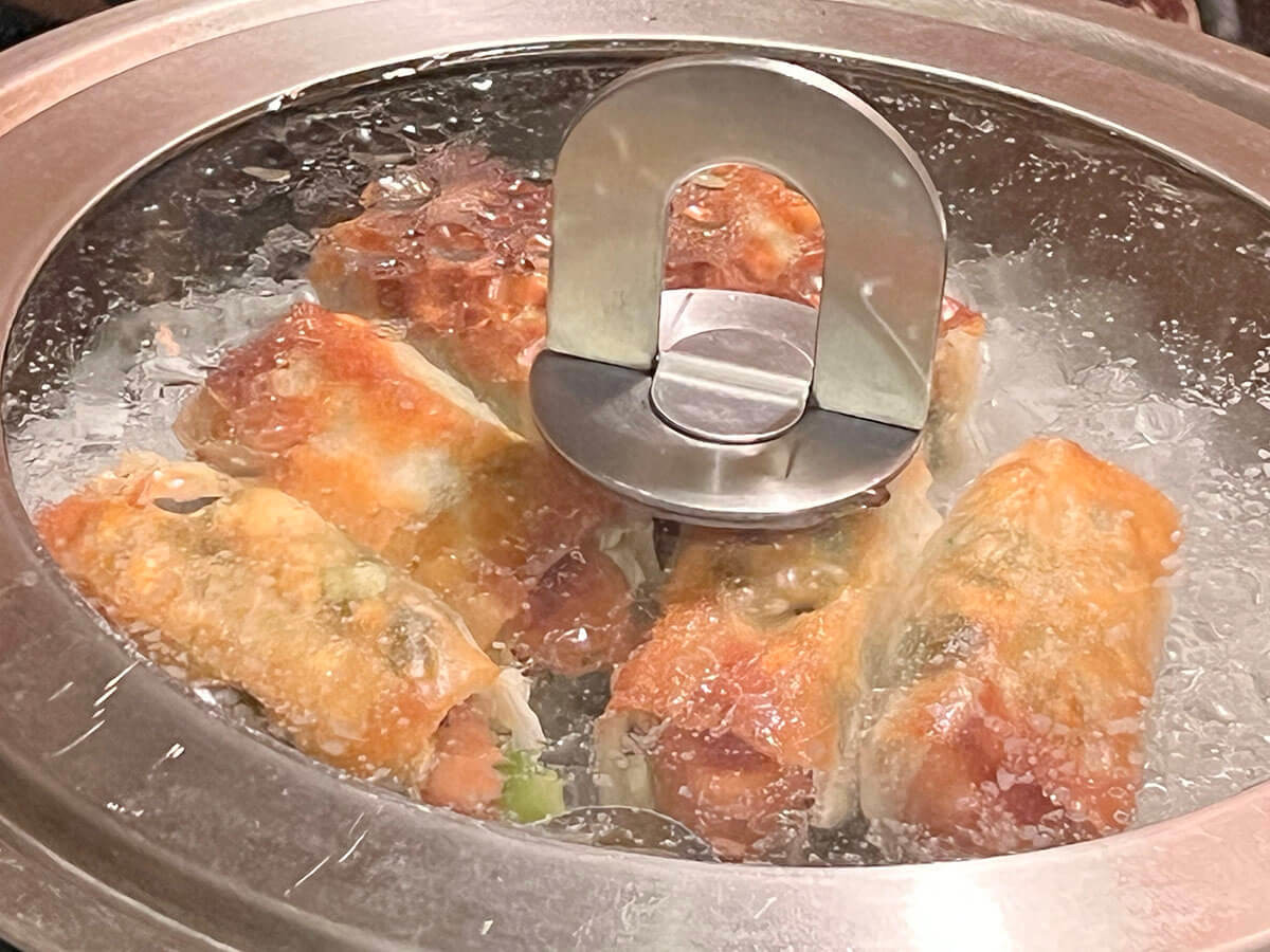日本ハム公式「シャウエッセンと豆腐のふわっパリ！棒餃子」のレシピ