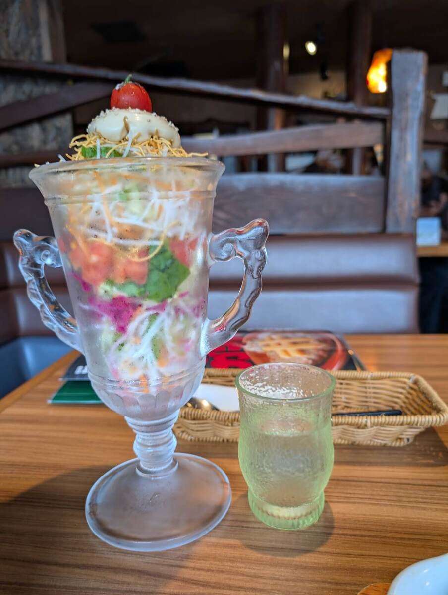 想像を絶する恥ずかしさがくる「ガリバーサラダ」