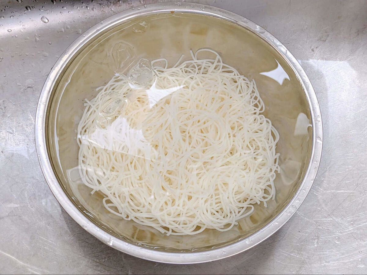 豚しゃぶのとろろ酢そうめん