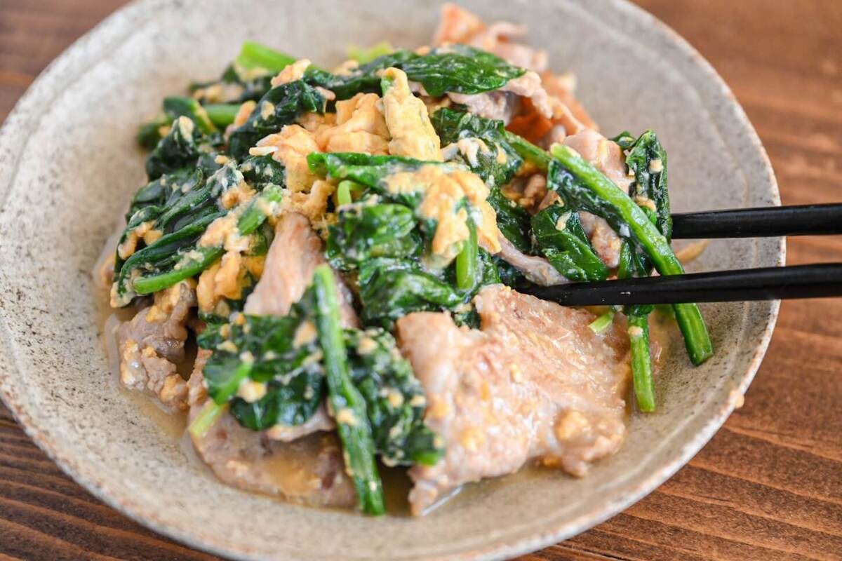 ミツカン「豚肉とほうれん草のとろたまバタぽん炒め」