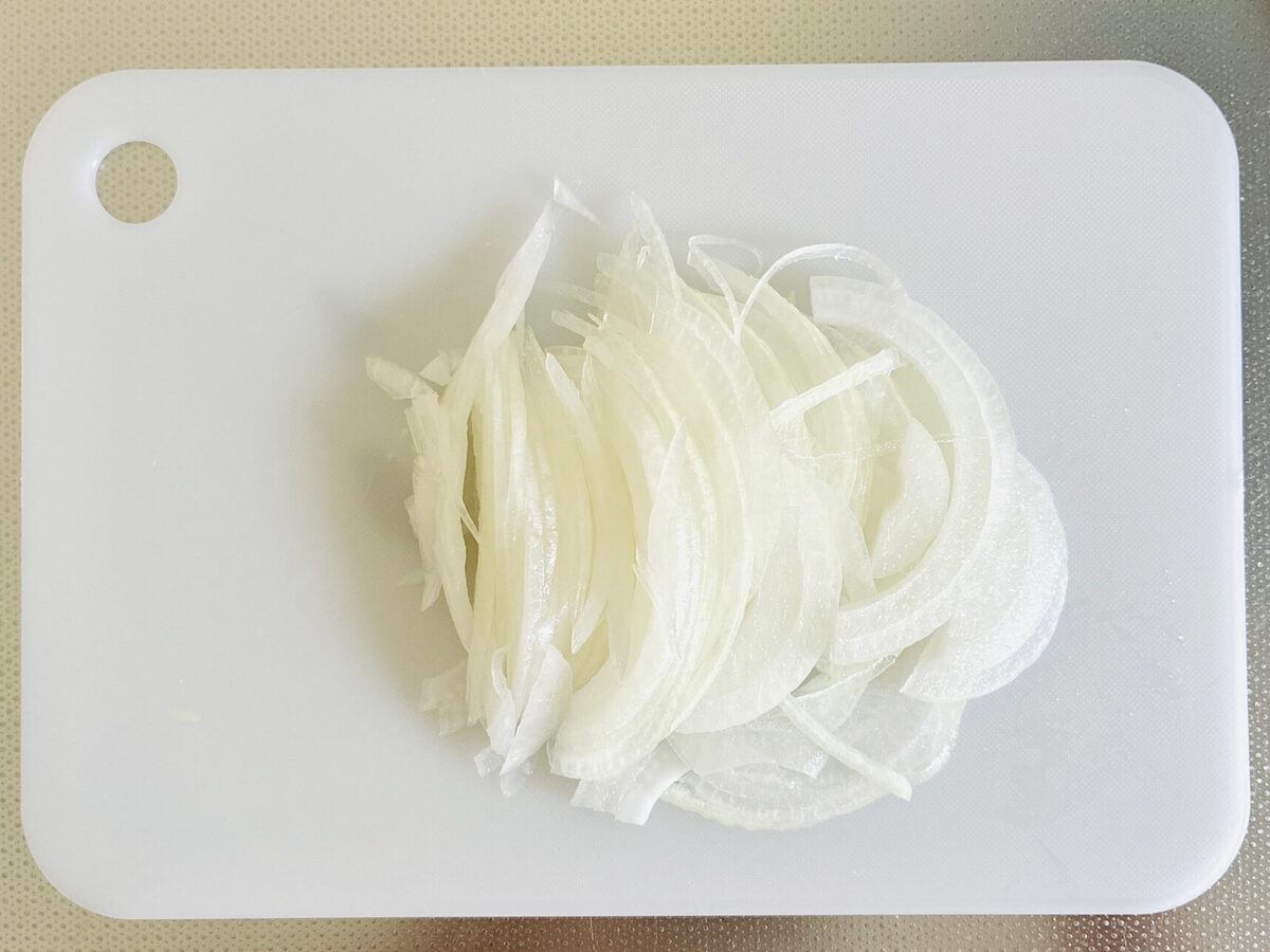 一正蒲鉾公式「カニかまと新たまねぎのピザ風トースト」