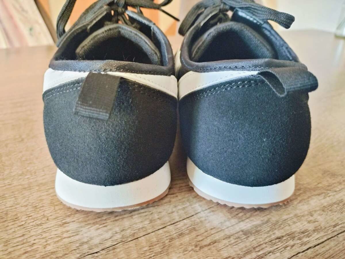 ワークマン新作「レトロスニーカー」