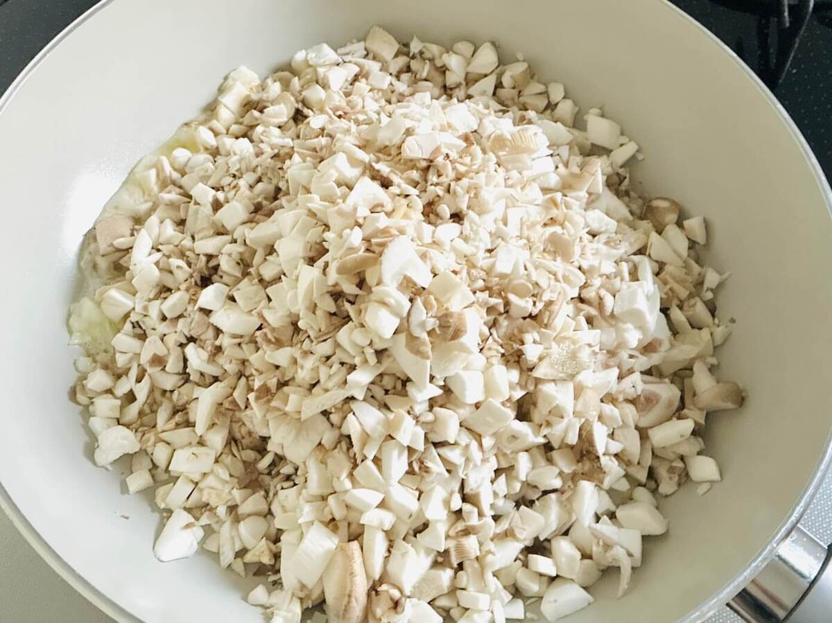 パパイズムさん「きのこで作るミートじゃないソース」