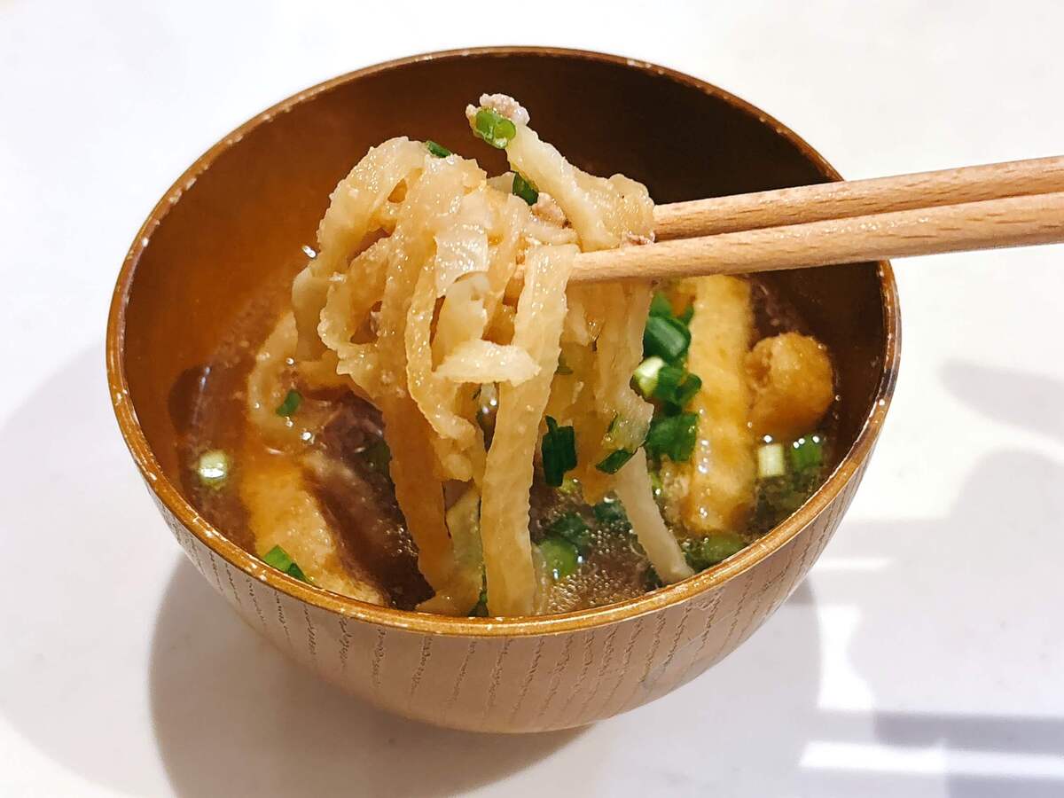 簡単すぎる「手間抜き豚汁」のレシピ