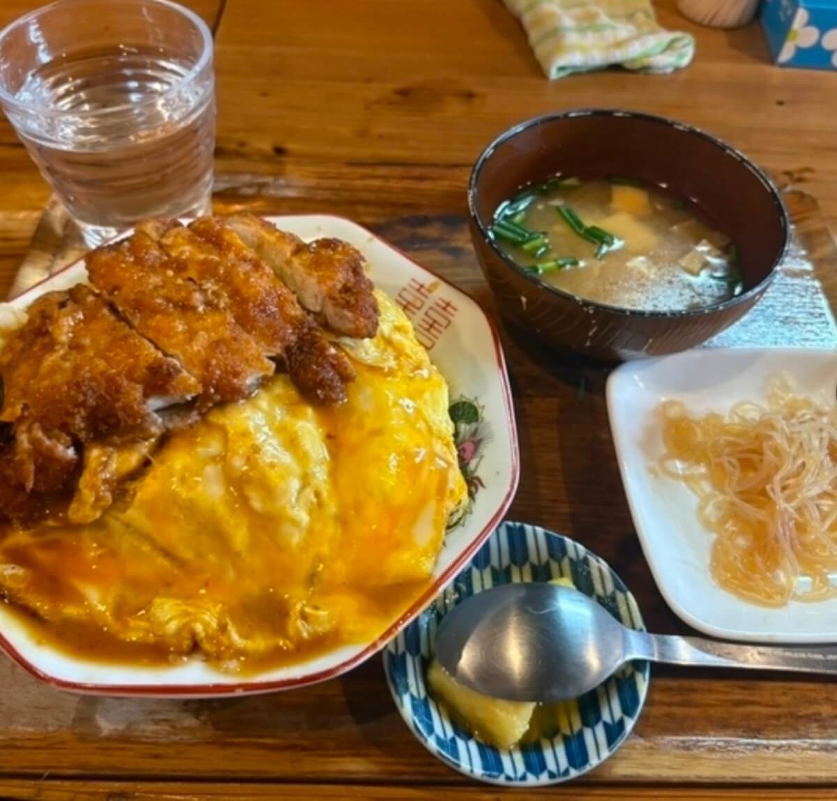 「健ちゃん食堂」（香川県高松市）