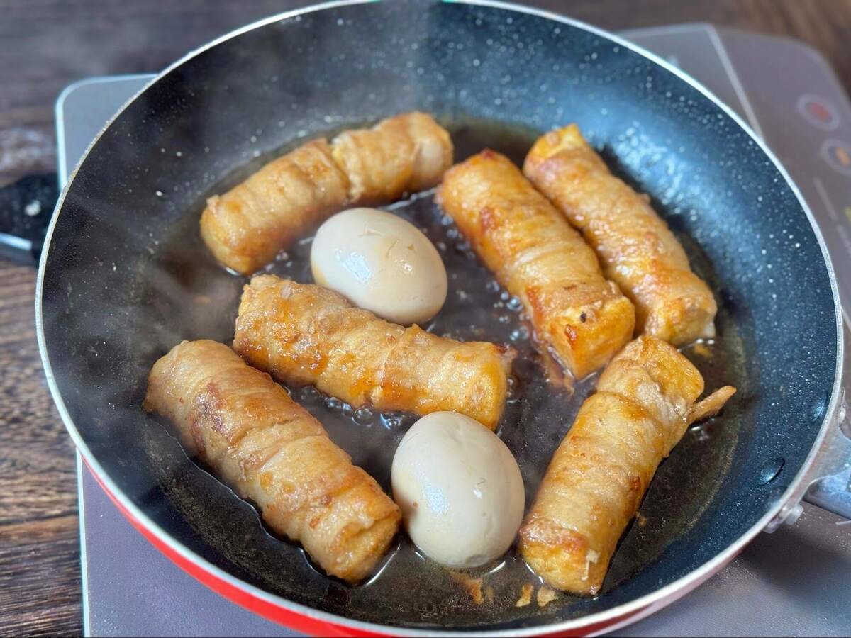 まるみキッチンさん「厚揚げの豚バラ巻き」のレシピ