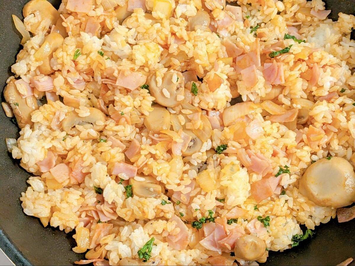 マロンさん「丸ごとピーマンのケチャップライス詰め」