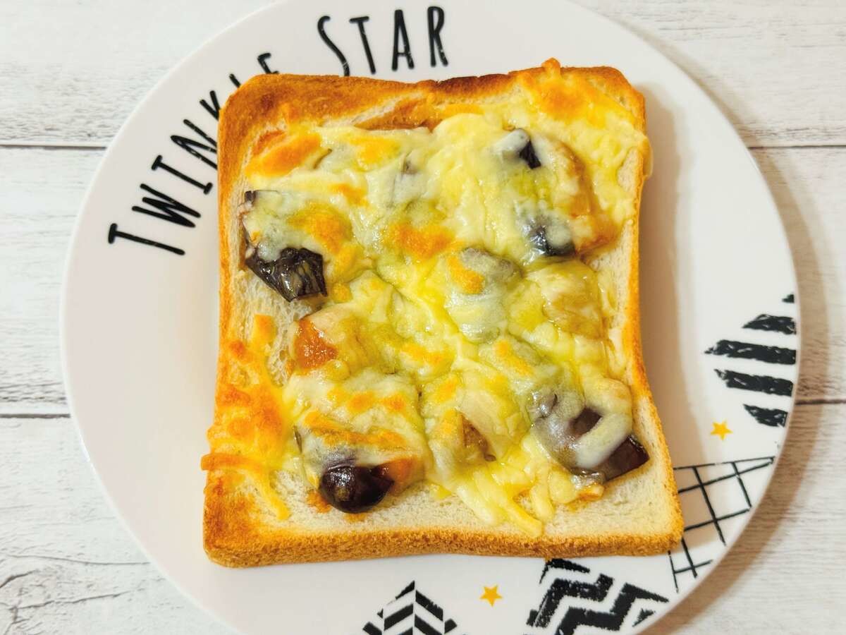 「なすのナムルチーズトースト」