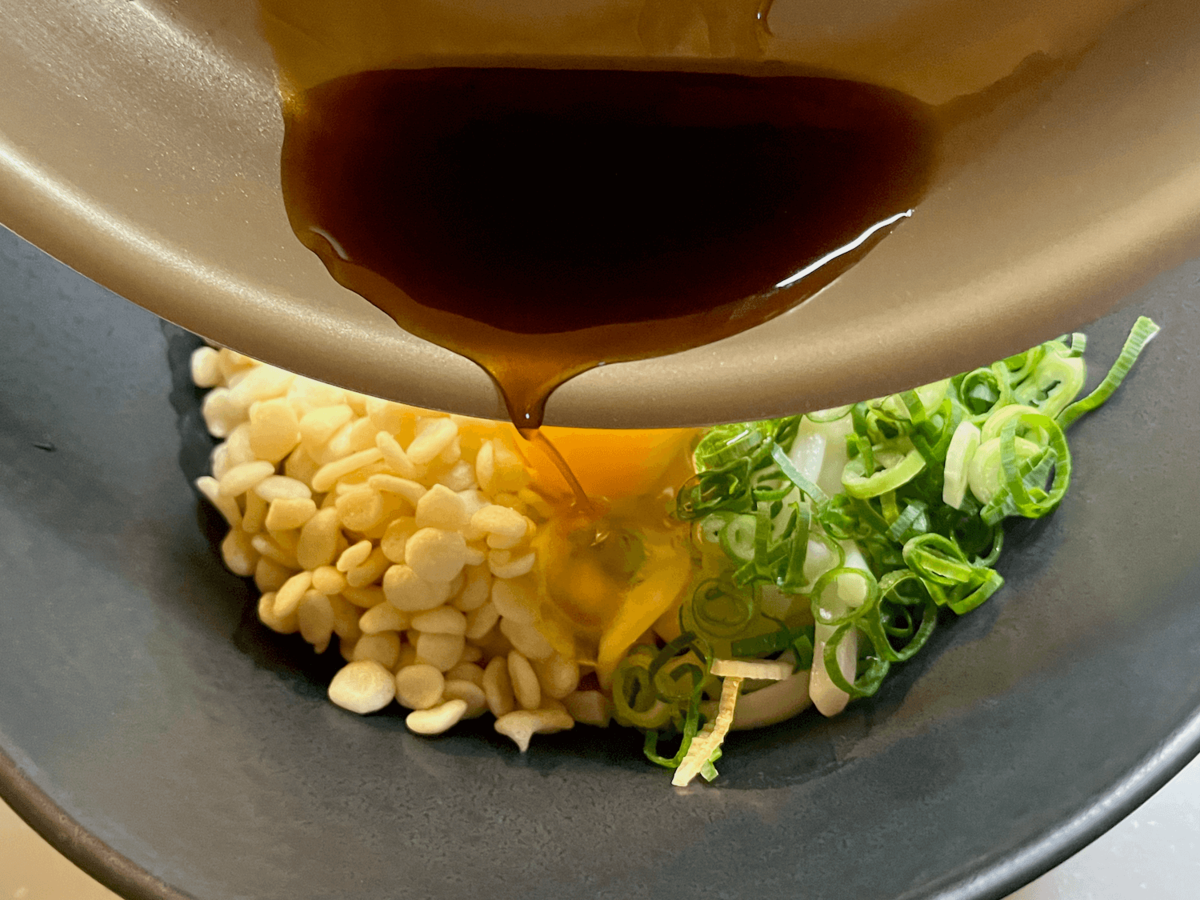 イチカツ料理チャンネル「明太釜玉うどん」風レシピ