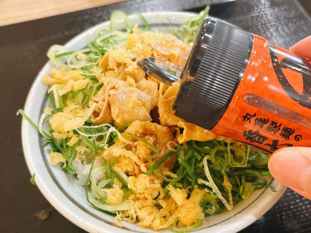 丸亀製麺「こく旨豚玉ぶっかけ 並（税込890円）