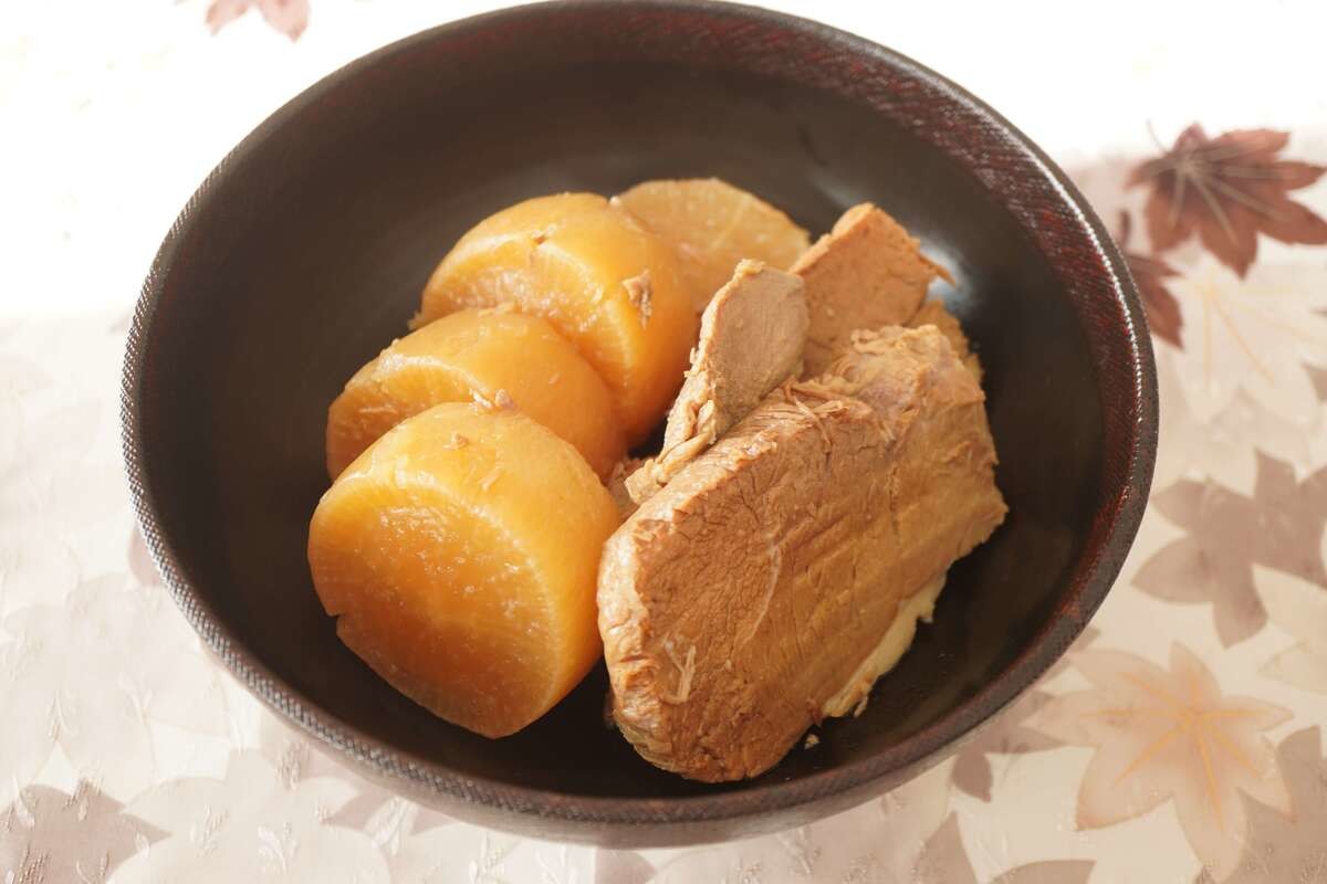 栗原はるみさん「大根と豚肉のべっこう煮」