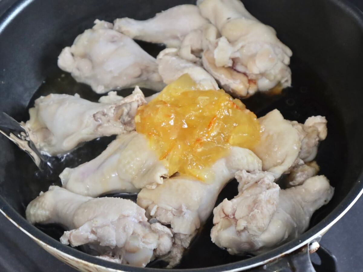 手羽元のマーマレード煮込み