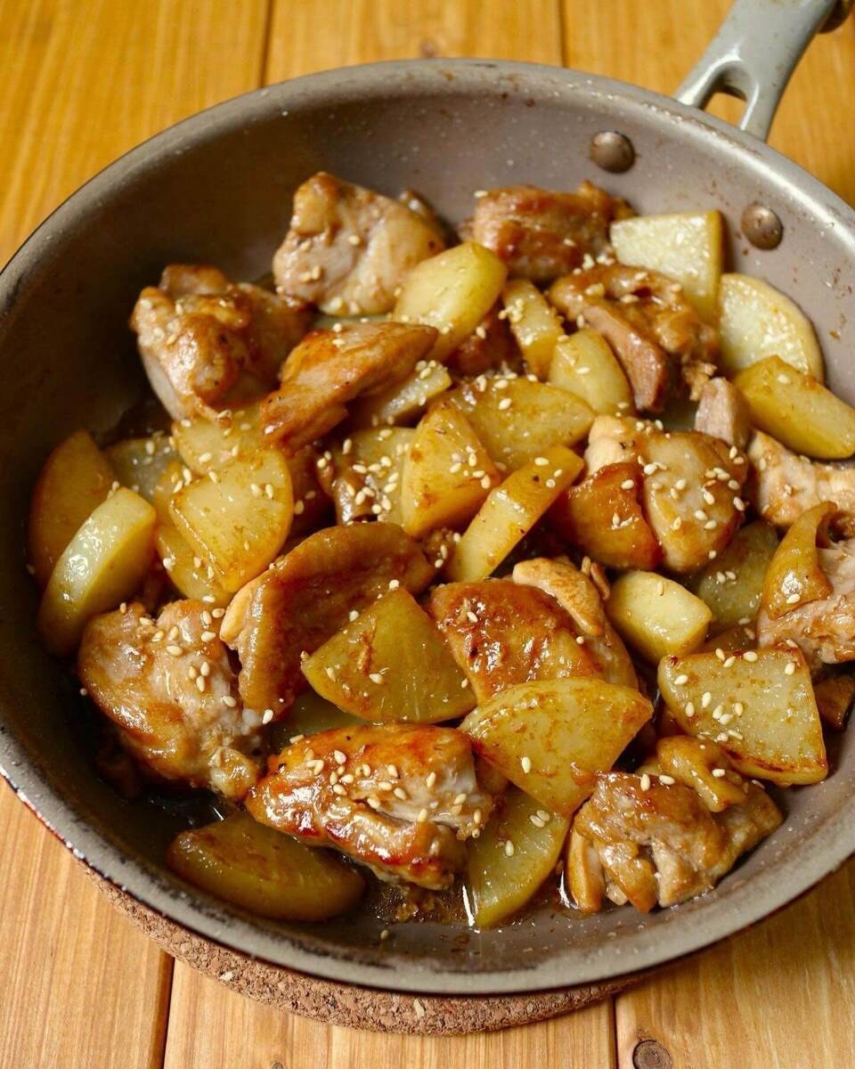 やみつき醤油ダレの鶏大根炒め