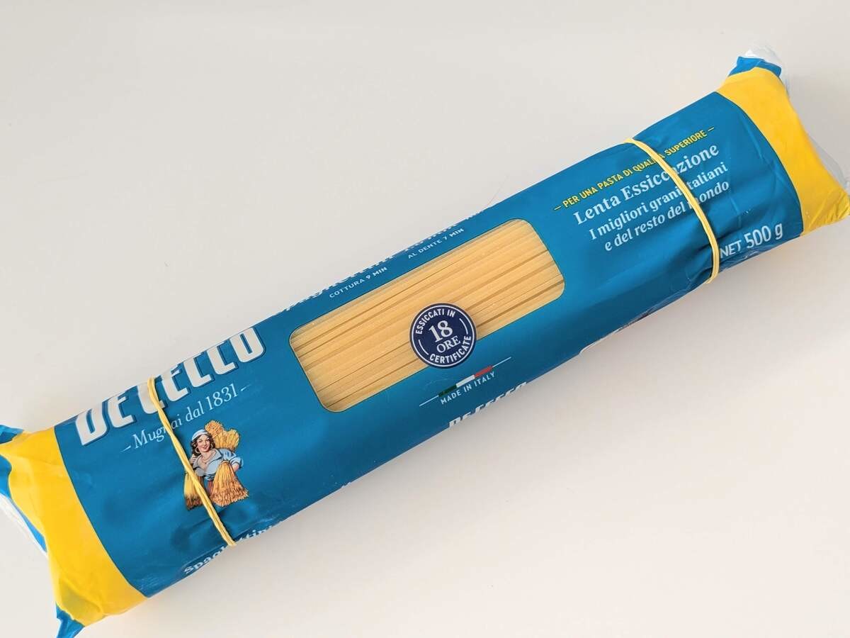 チャック無しでも中身が出ない裏ワザ