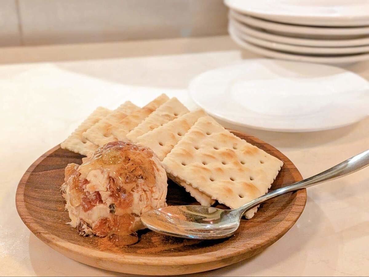 『立ち飲みワイン荒川STAND』