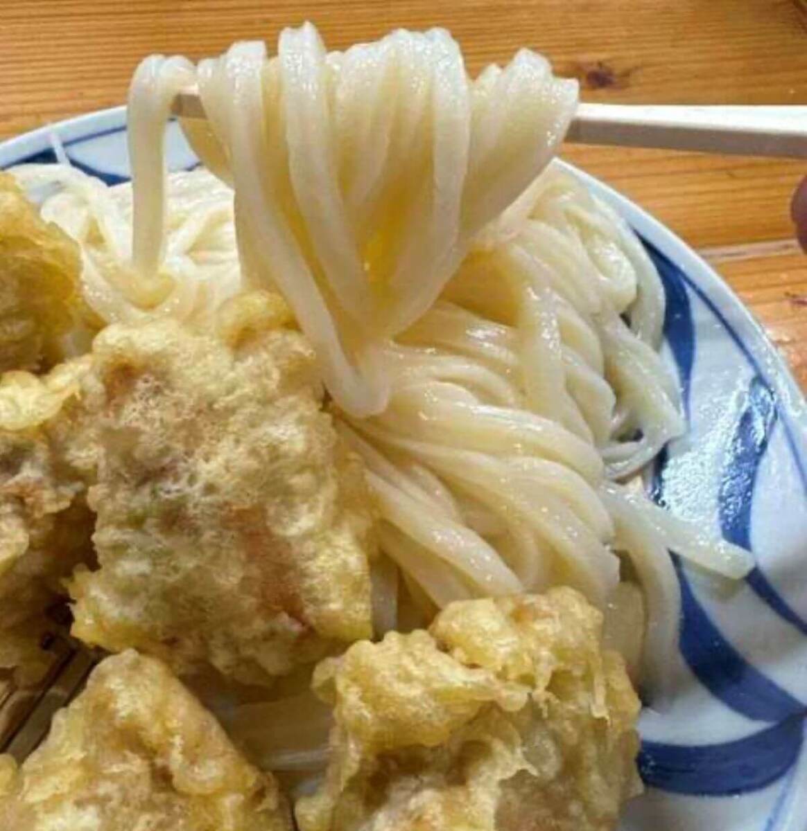 「手打ちうどんはりや」