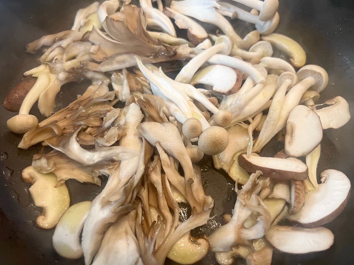 きのこのせサラダ