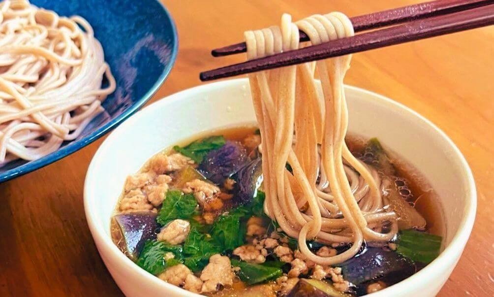 「豚ナスつけそば」のレシピ
