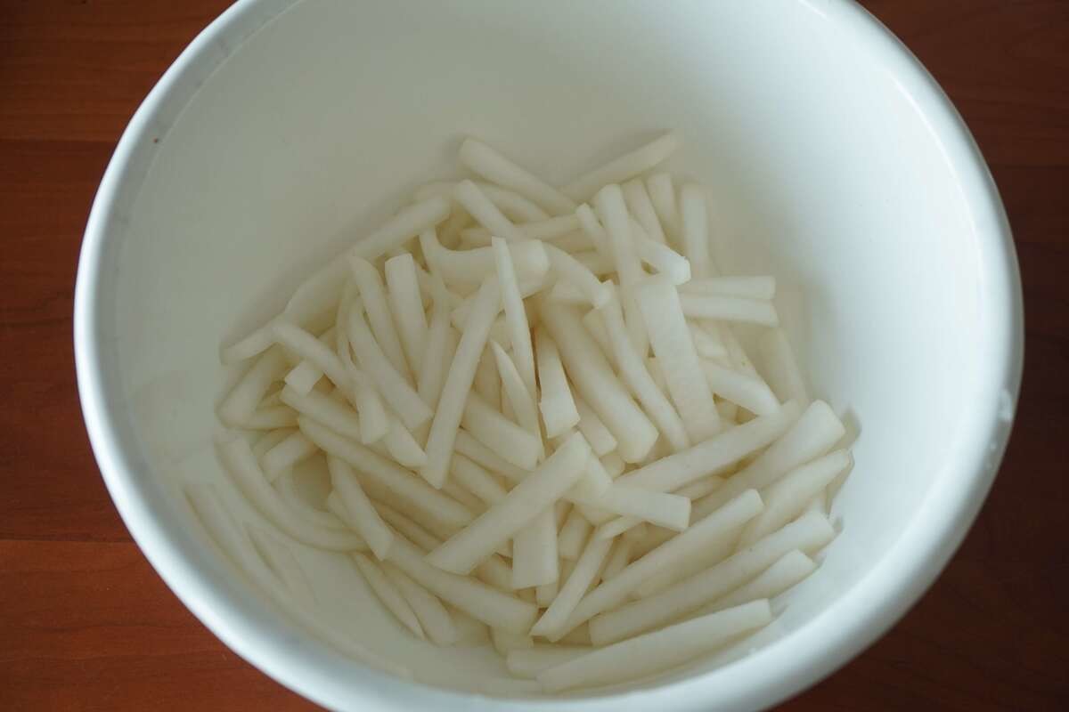 「大根とキャベツ・ホタテの水煮サラダ」