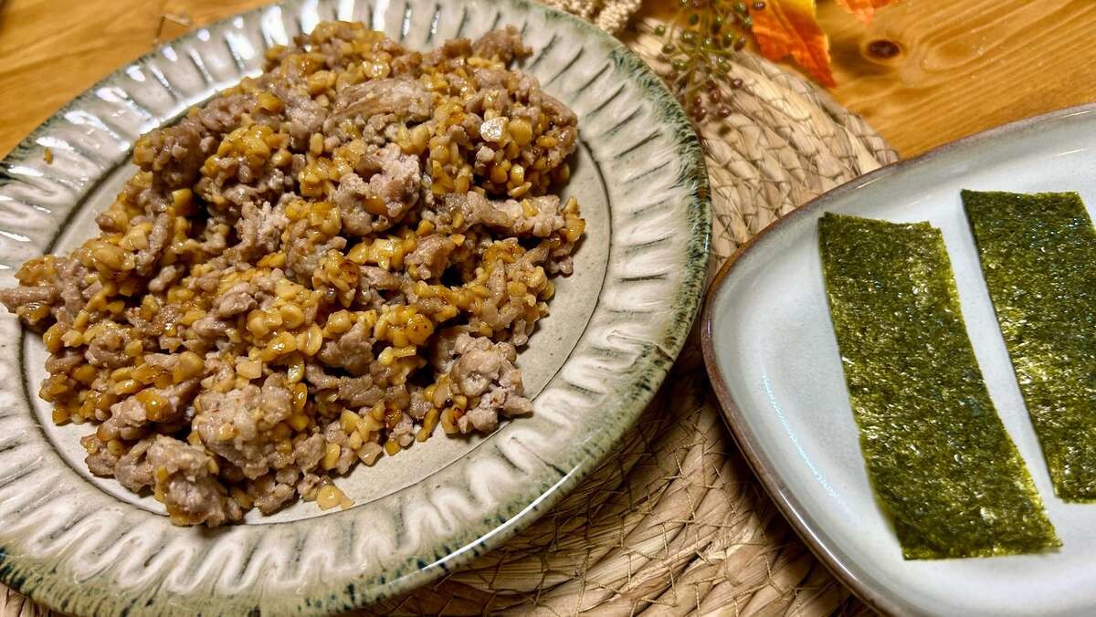 間宮祥太朗さん「ひき肉&納豆炒め」のレシピ