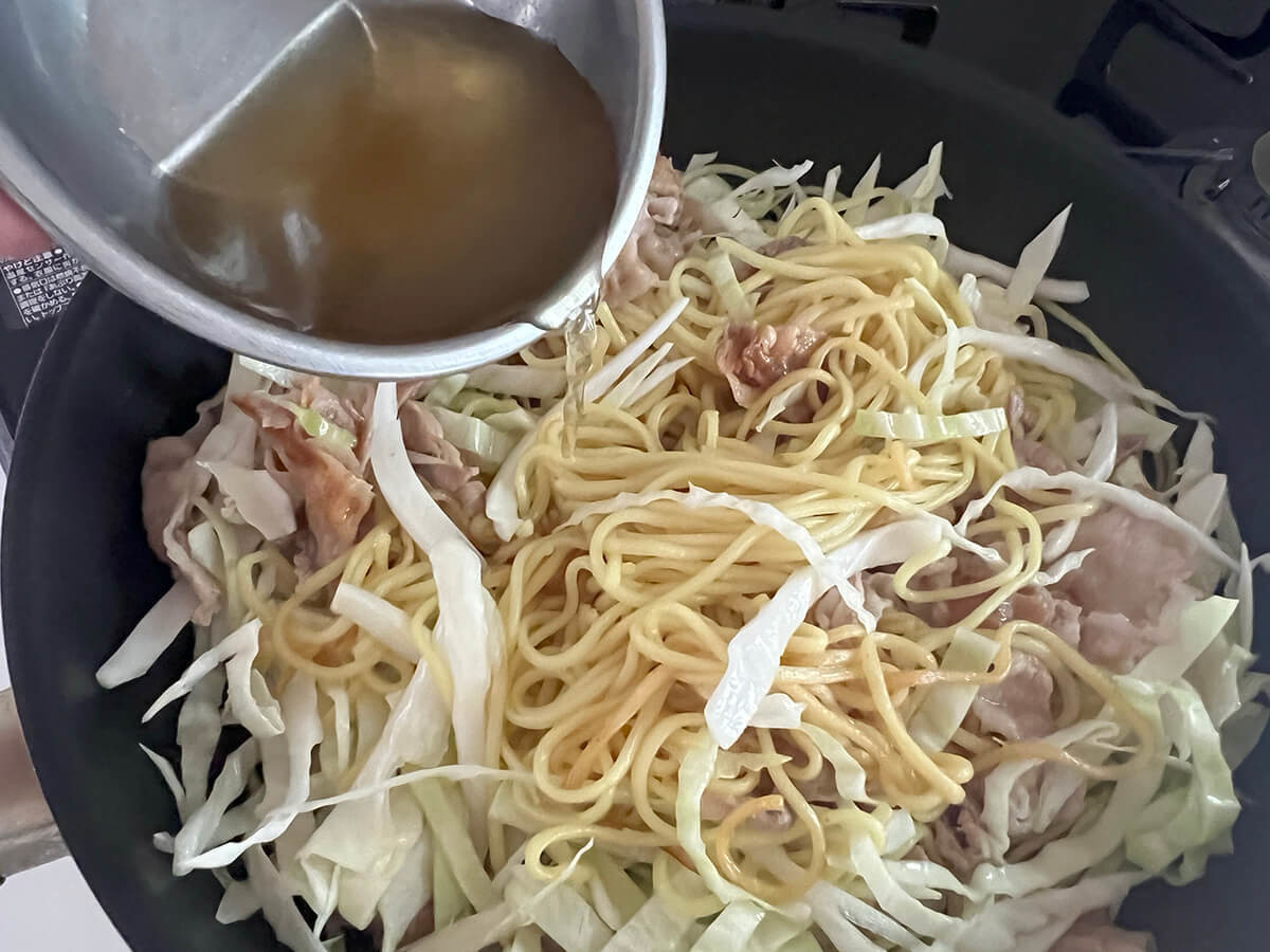 和田明日香さん「出汁を効かせた焼きそば」のレシピ