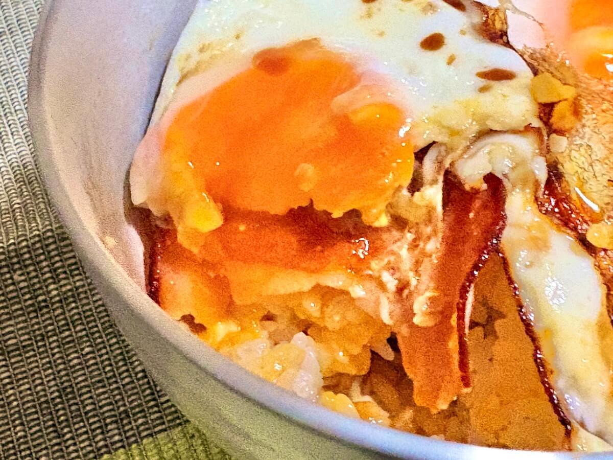 土井善晴さんのハムエッグ丼