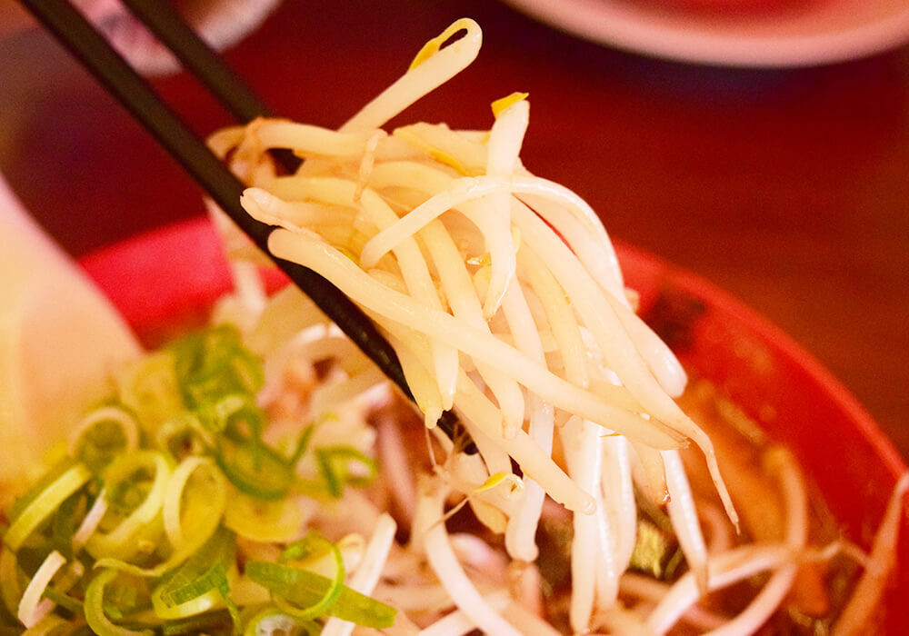 魁力屋「京都漆黒醤油ラーメン」