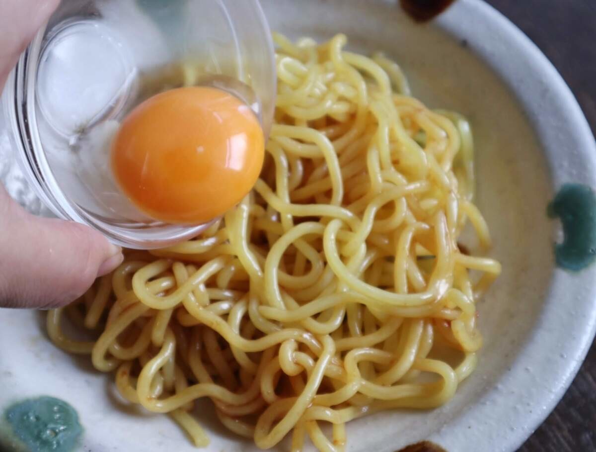 カルディおすすめ「スタミナにんにく油そば」