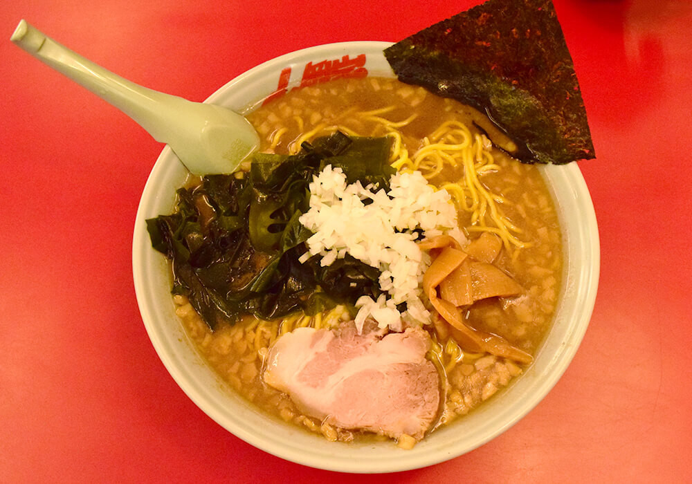 混雑しすぎているラーメン山岡家