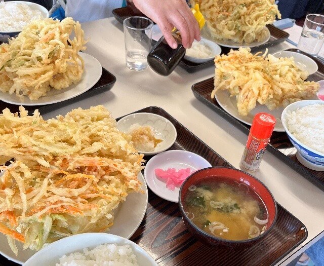 鶴亀家食堂