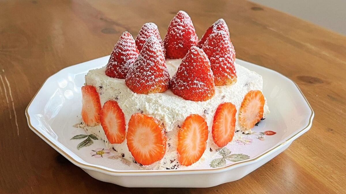 電子レンジで簡単デコレーションケーキのレシピ