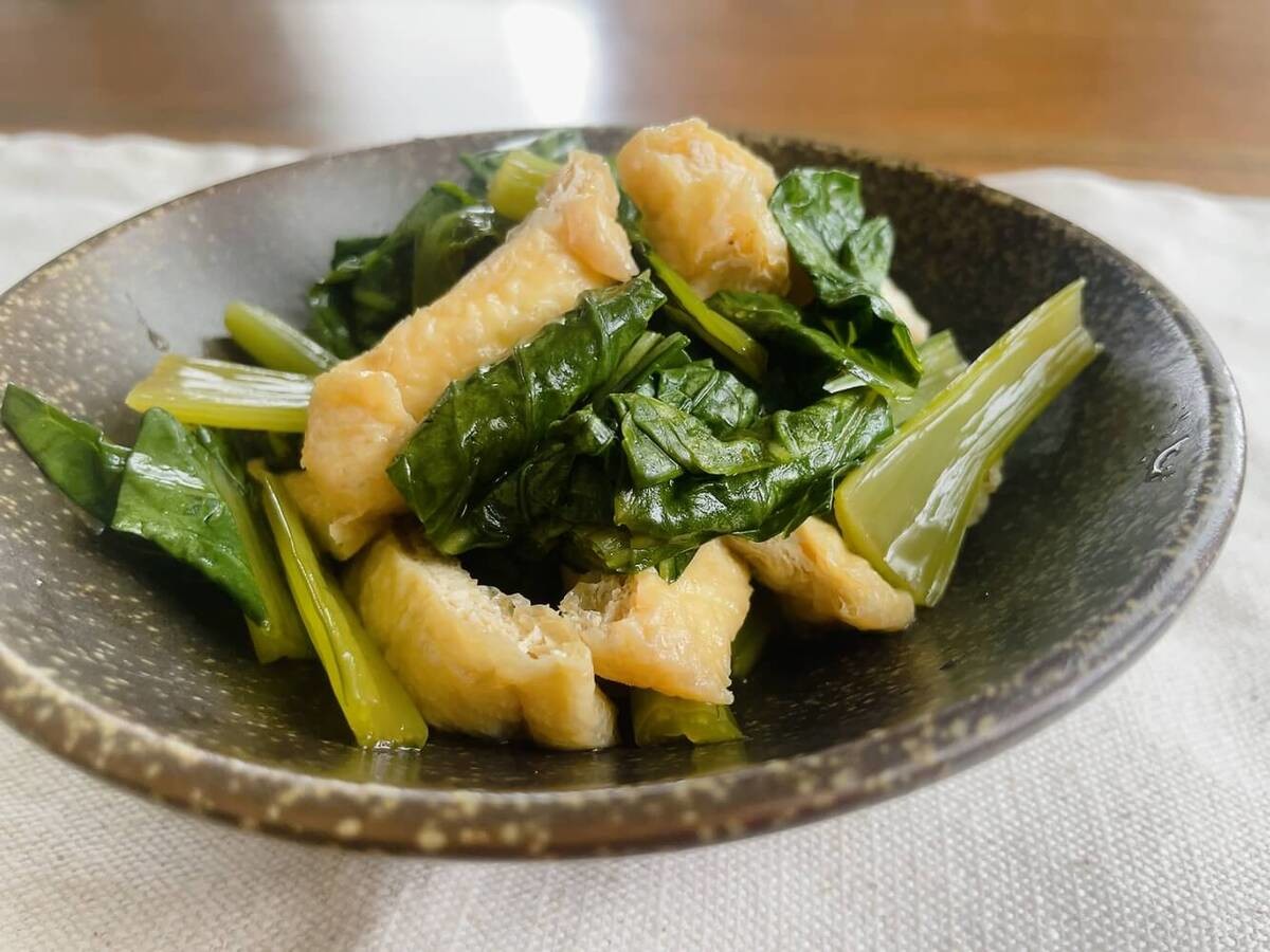 セブンプレミアム「小松菜と油揚げの煮浸し」のレシピ