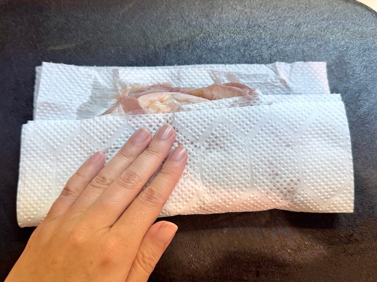 タサン志麻さん「カリカリじゃがいもと鶏のソテー」のレシピ