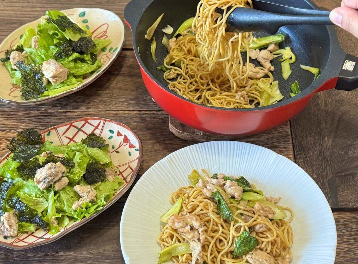 長谷川あかりさん「豚肉とちんげん菜の酢じょうゆ焼きそば」のレシピ